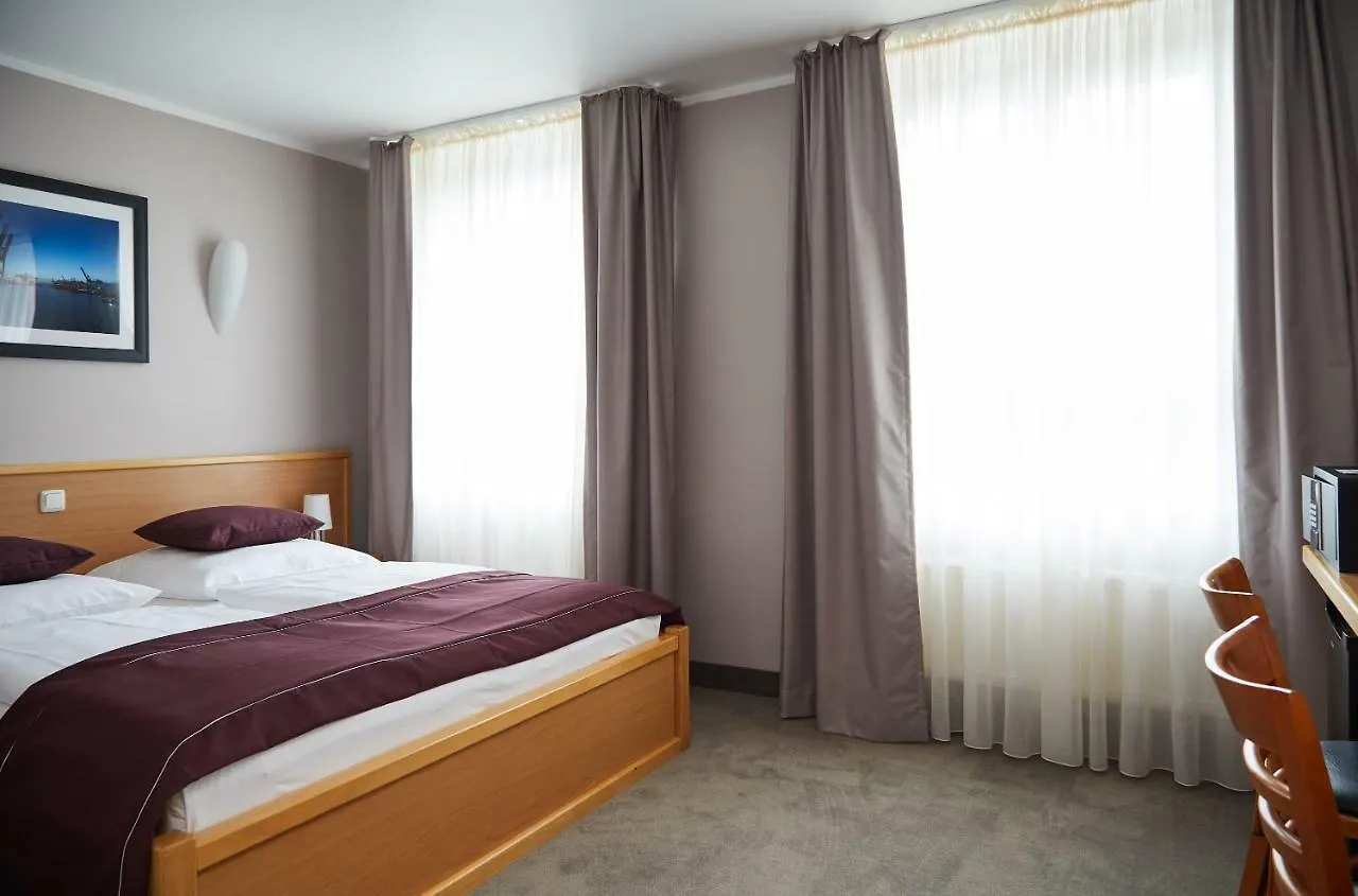 ***  Hotel Hafentor Hamburg Germany
